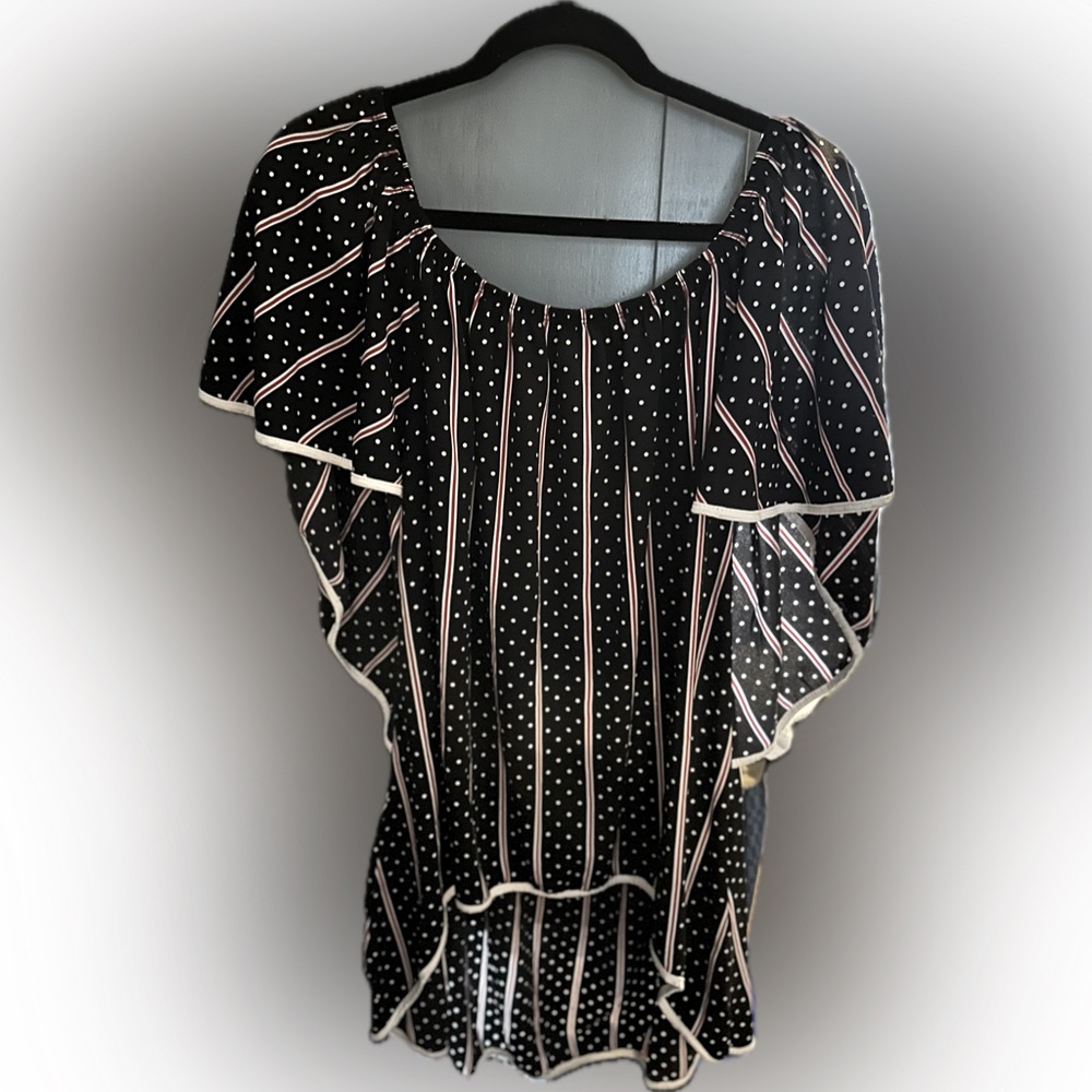Gently loved High/low flowy top